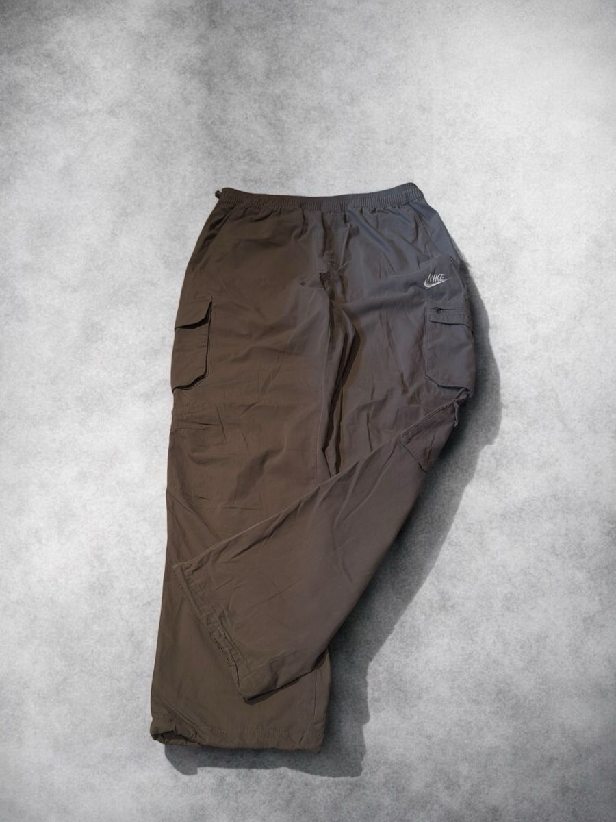 Nike Pantaloni: Nike Cargo Pants (L) – Nuovo (secondo la descrizione) da Aarburg venduto da syning46 2