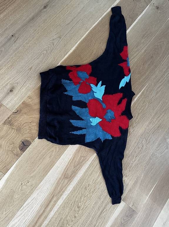 Pullover & Sweatshirts: unikat design Pullover – Gebraucht aus Rüschlikon von cmercedes01