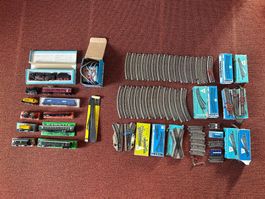 Märklin H0 Set (Scheinen, Loks, Wagen plus Zubehör)