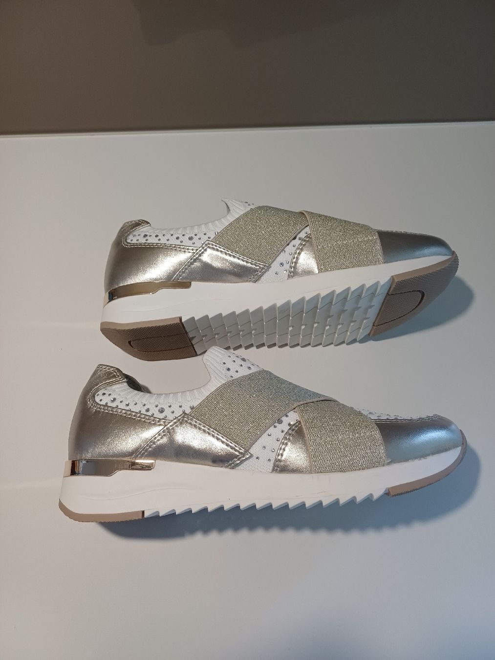 Damenschuhe: neue be gold Slippers  – Neu (gemäss Beschreibung) aus Goldach von Requiliz 2