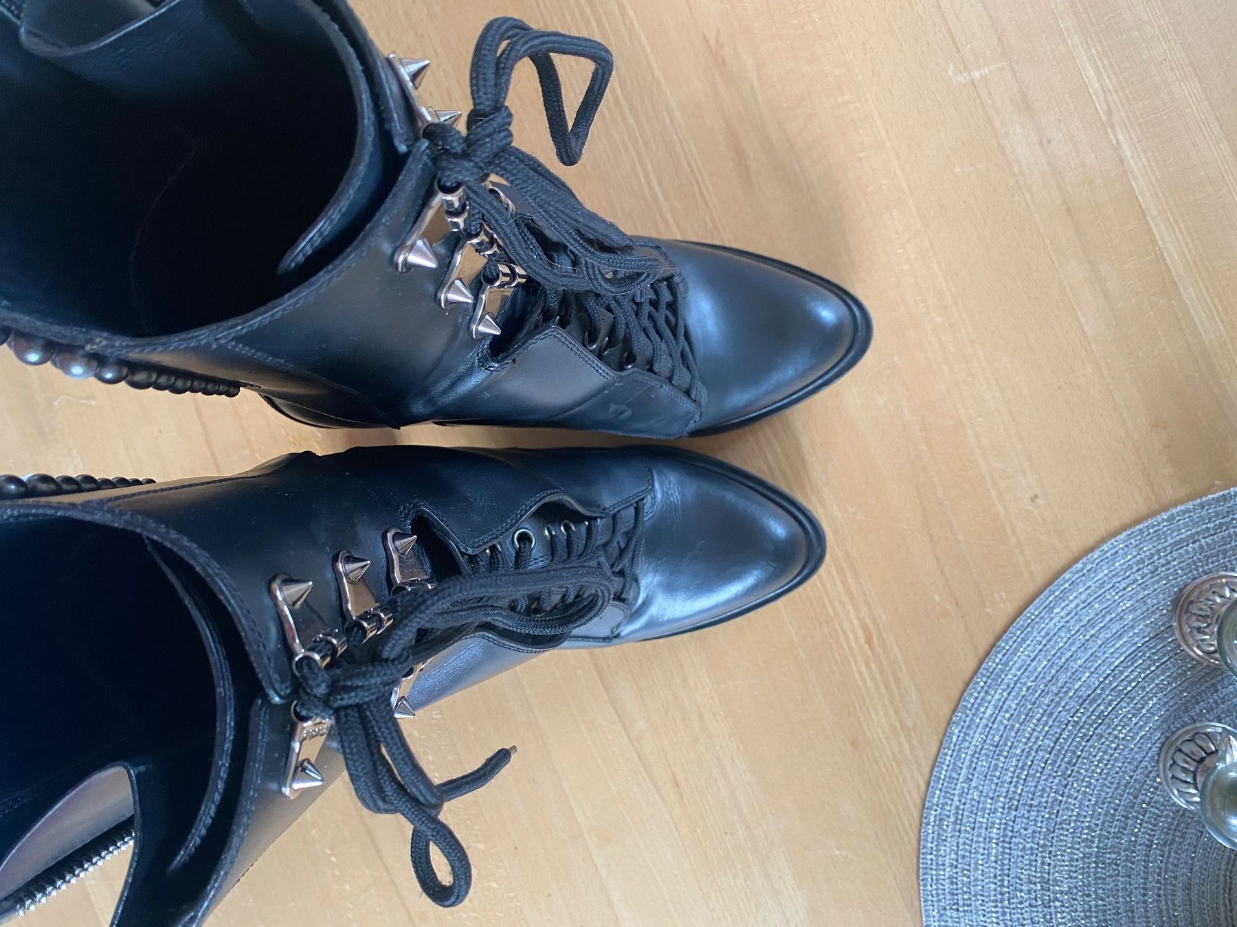 Sergio Rossi Scarpe da donna: Sergio Rossi, 39.5, Rocker chic mit Perlen – Usato da St Gallen venduto da mayerka 2