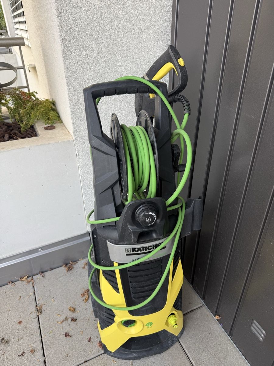 Kärcher Nettoyeurs à haute pression: Karcher K7 pressure washer – D'occasion à Genolier par fan_6jww