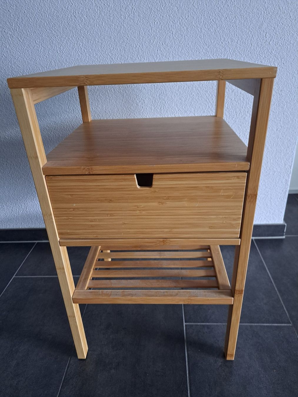 Ikea Tables de nuit: Nachttisch NORDKISA – D'occasion à Oberuzwil par Alex_66