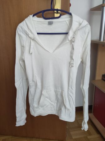 Weisses Pullover, Grosse M