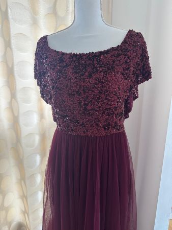 Rotes Pailletten-Tüllkleid, Gr. 10 festlich, neuwertig