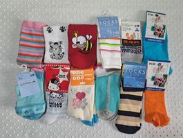 NEU! 14 Paar Kinder Socken Mädchen bunter Mix Gr. 31-34
