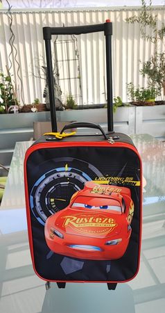 Kinderkoffer Lightning McQueen Cars - perfekt für die Fer...