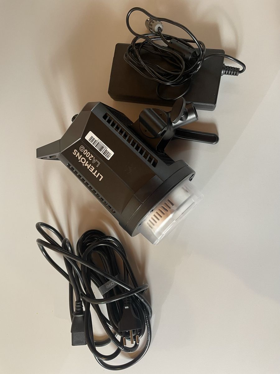 Godox Lampes: Godox Litemons LA200D Daylight LED Light, 230W – D'occasion à Nesslau par Wolzen 5