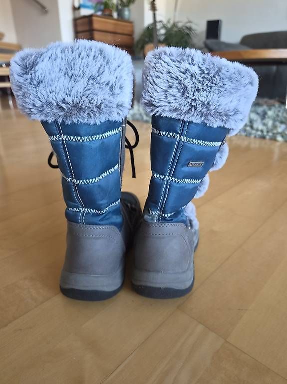Schuhe für Mädchen: Kuschelige Winterstiefel, Gr.32 – Gebraucht aus Russikon von i_laura 2