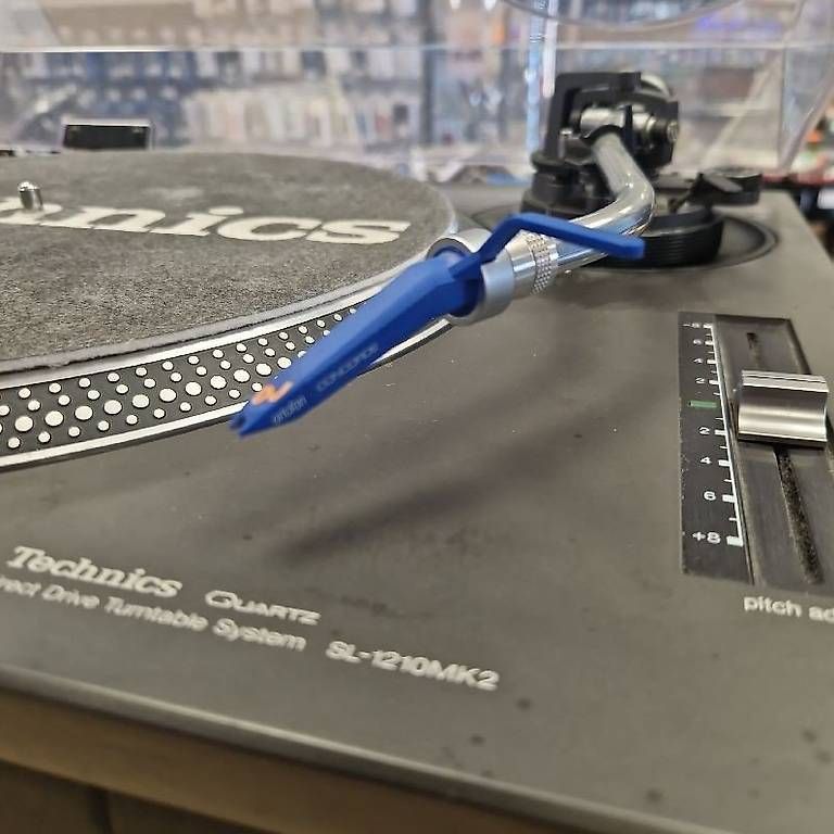 Tourne-disques: PLATINE TECHNICS SL-1210 MK2 – D'occasion à Carouge GE par hcashcarouge 1