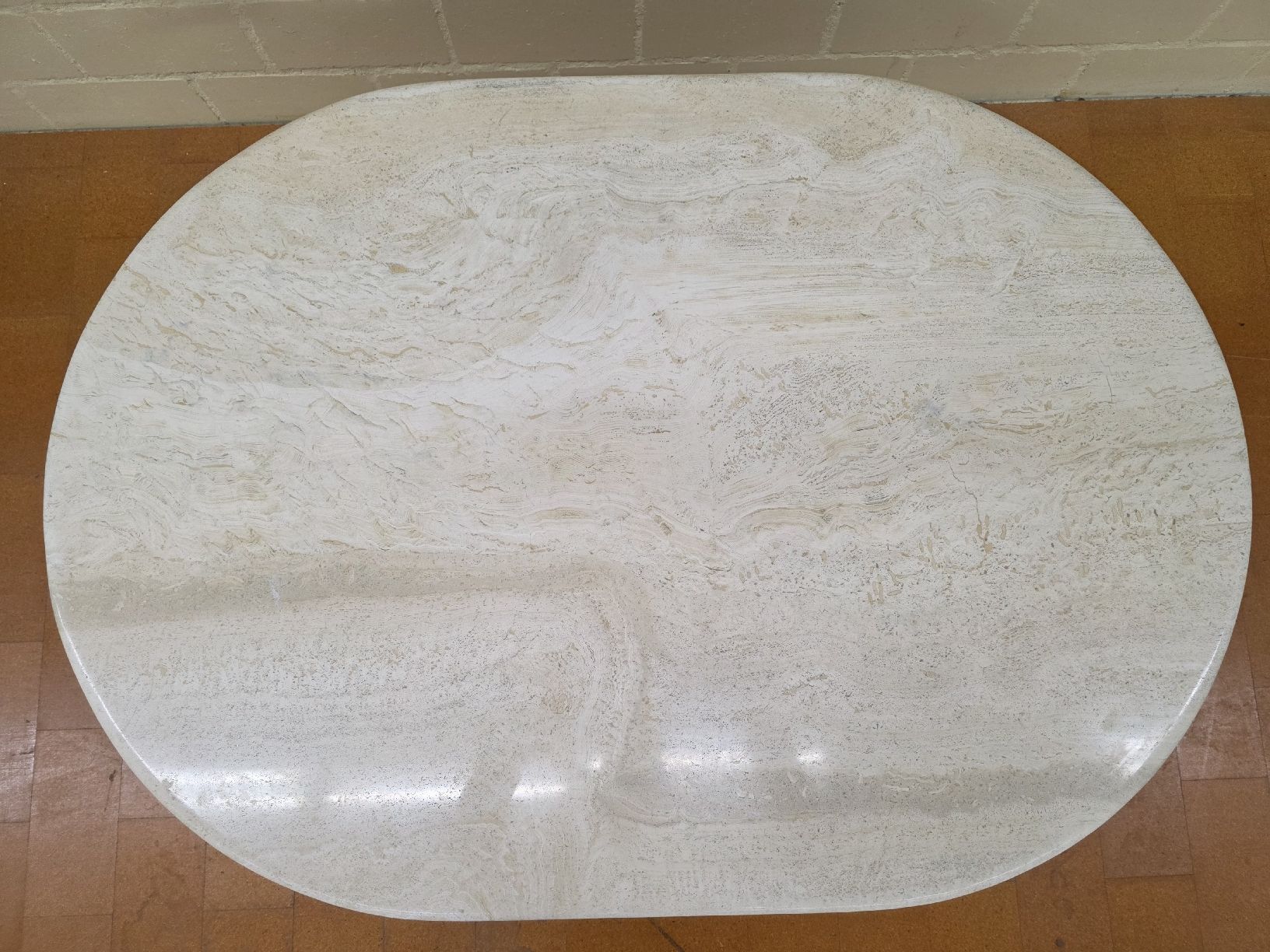 Tische: Designer Couchtisch aus Travertin  – Gebraucht aus Lichtensteig von Polsterwerk 7