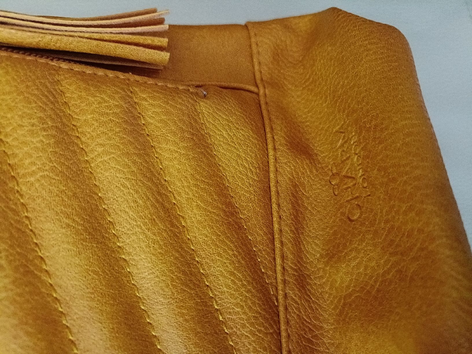 Zaini: Trendiger CHARM Rucksack in Senfgelb – Nuovo (secondo la descrizione) da Wettingen venduto da VO40 2