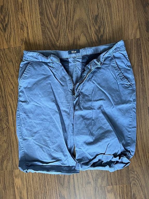 Pantaloni: 3er Set Kurze Hose, Grösse M – Usato da Fällanden venduto da fai_n5tr 2