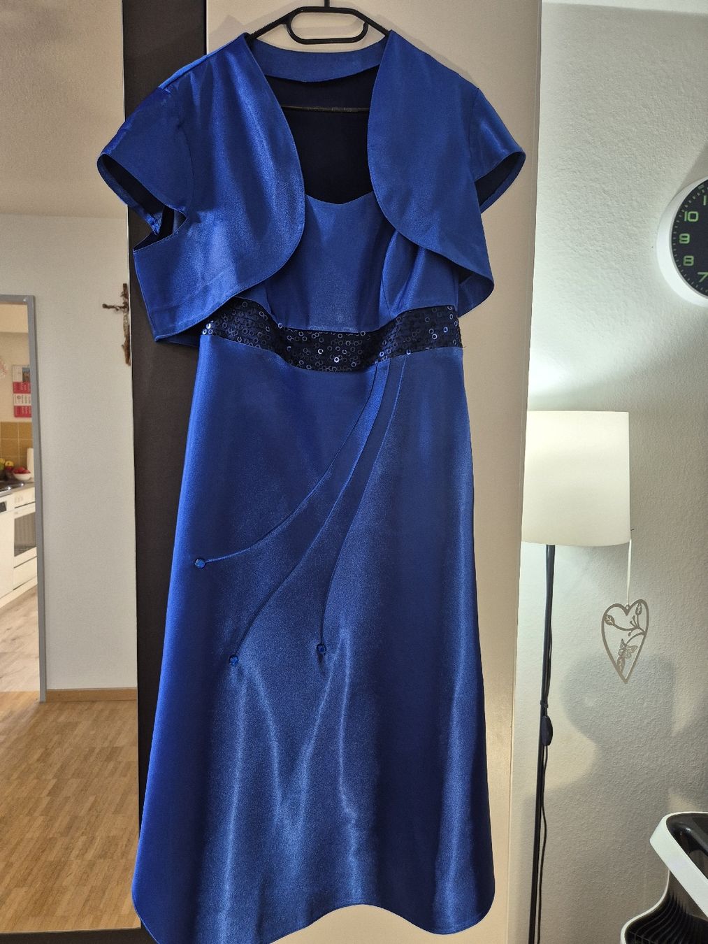 Kleider: Abendkleid – Gebraucht aus Kriens von Renia05