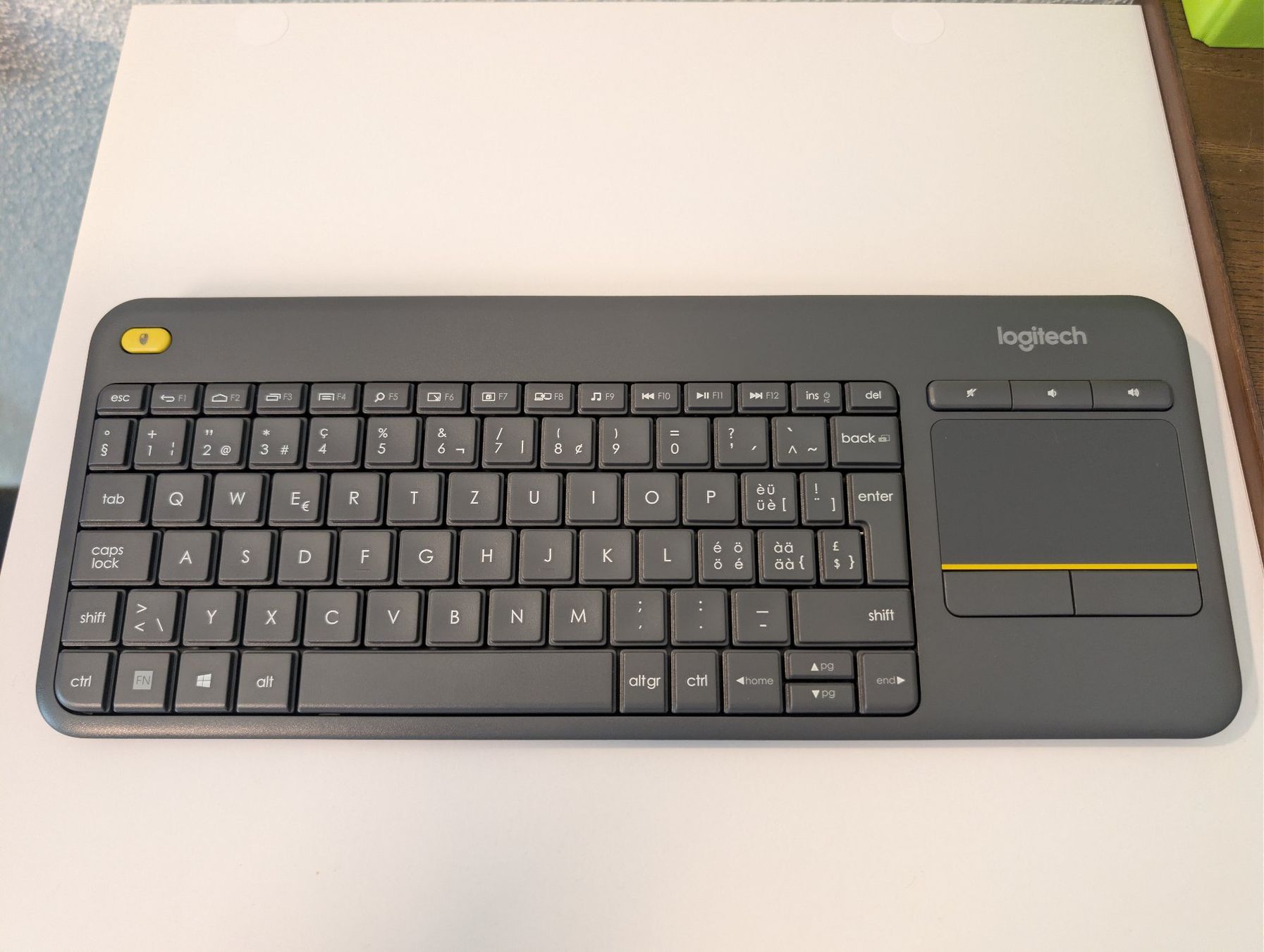 Logitech : Logitech Wireless Touch Keyboard K400 PLUS mit Touchpad Maus – Neuf avec emballage d'origine à Thun par Freeduu