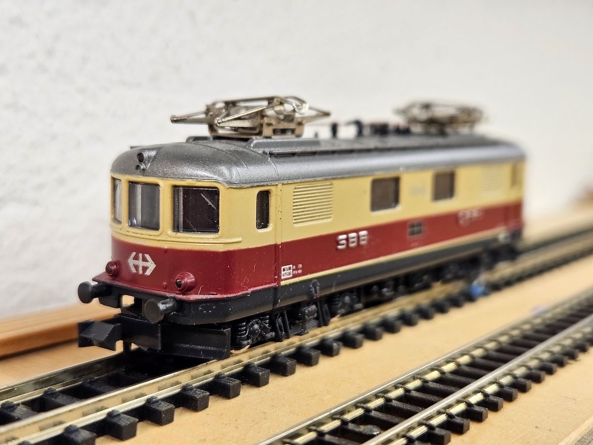 Hobbytrain Modellini di ferrovie: Re 4/4 I Digital spur N – Usato da Gunzgen venduto da luwy 4