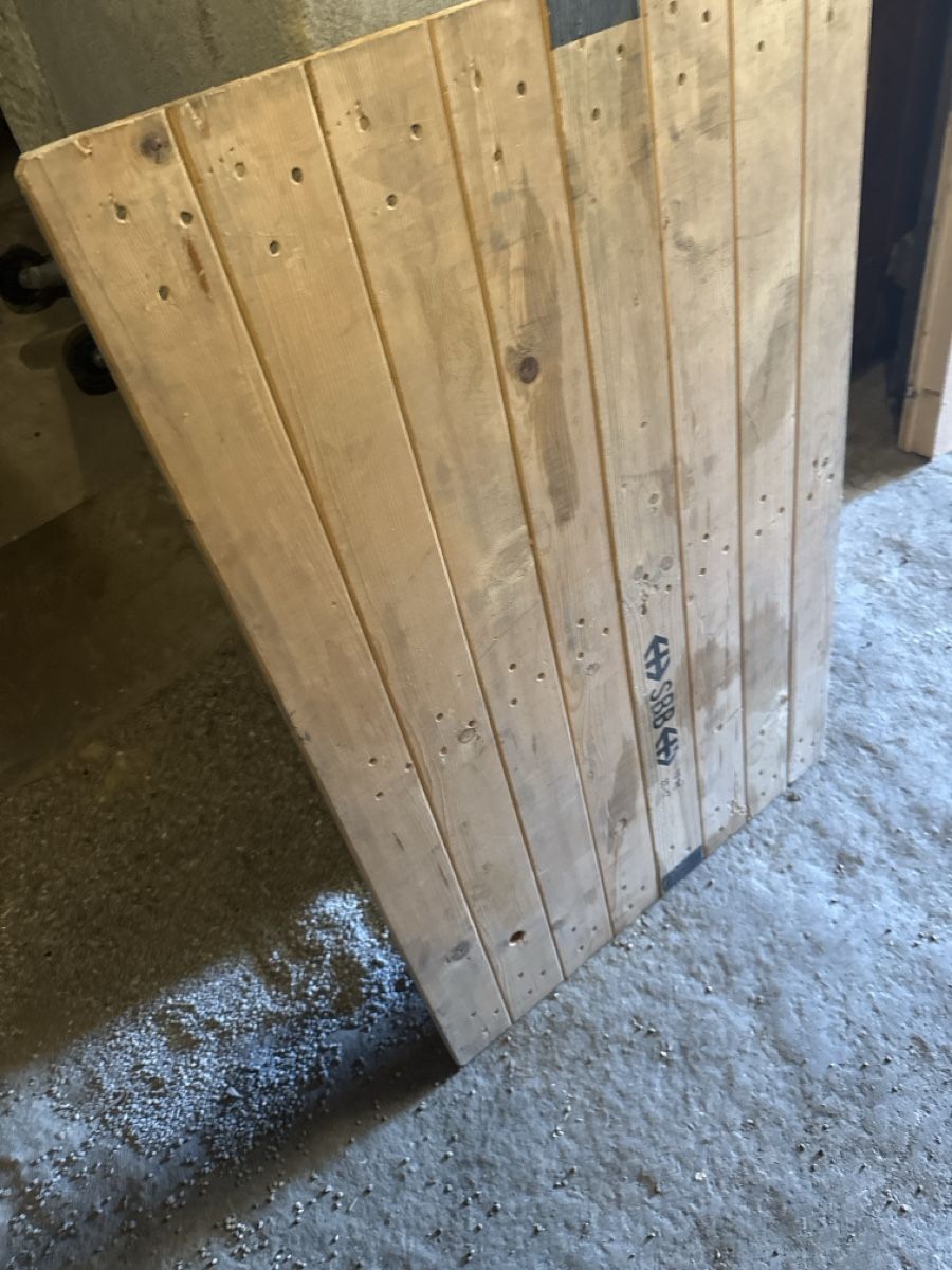 Articles en bois: Palettendeckel – D'occasion à Langnau i. E. par dom_vq57 1