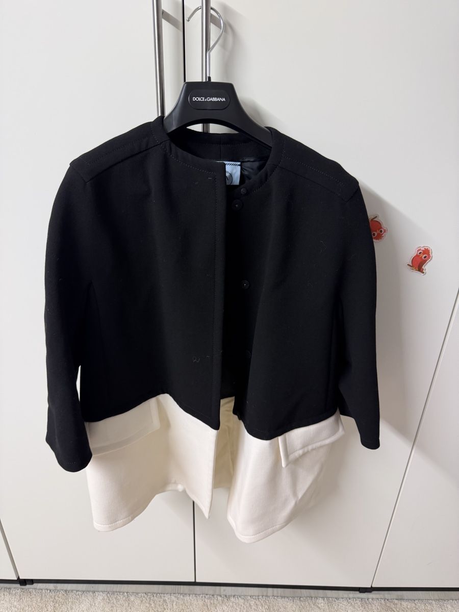 Prada Jacken: Prada Wool Jacket, Size 38, Black and White - Stunning! – Gebraucht aus Zumikon von patrick151