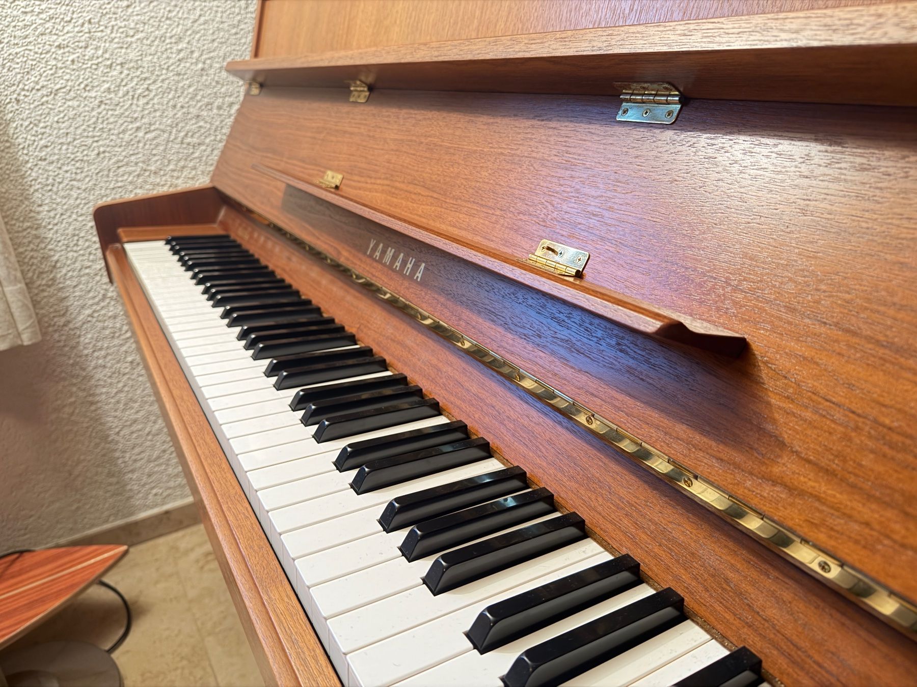 Yamaha Strumenti musicali: Klavier - Yamaha M1JR – Usato da Wetzikon ZH venduto da ren_9jt6 2