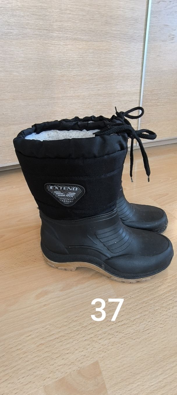 Herrenschuhe: Bottes fourrées 37  – Gebraucht aus Arnex-sur-Orbe von mbd_mz2f