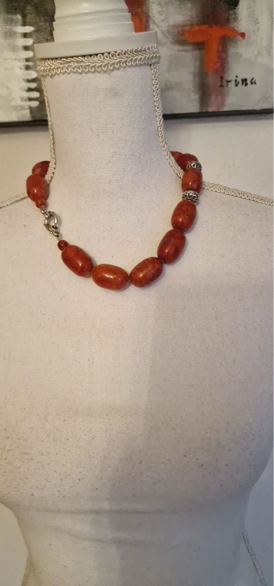 Catenine: Rote Korallen Halskette mit Silber Details – Usato da St. Gallen venduto da mania03 2