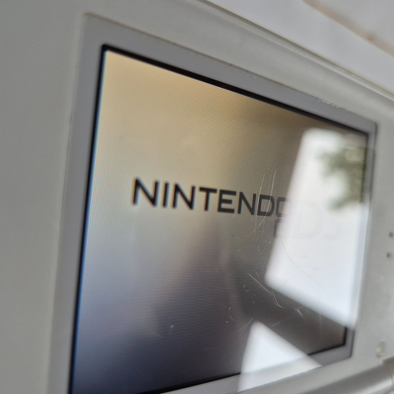 Nintendo Console: Nintendo DS Lite Konsole Weiss inkl. Ladekabel & Stift – Usato da Zürich venduto da Mephisto87 7