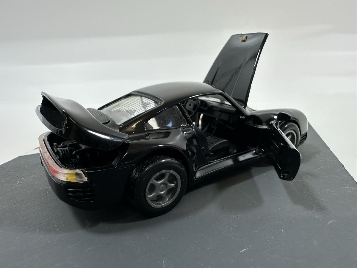 Porsche Modellautos: Porsche 959 1:43, schwarz, NZG MODELLE – Gebraucht aus Zofingen von rf9_x2xt 9