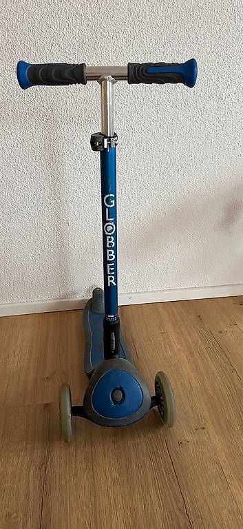 Globber Kickboard: Globber Trottinett. Blau 3 Räder – Gebraucht aus Hettlingen von sch_gr5s