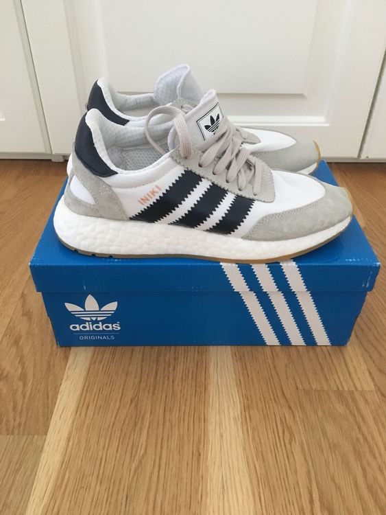 Adidas iniki weiß blau online