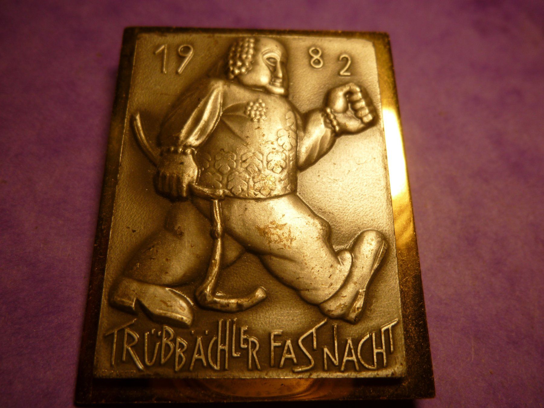 Plaquettes & Badges: TRÜEBBACH 1982 GOLD – D'occasion à Ried (Muotathal) par Mandarin02
