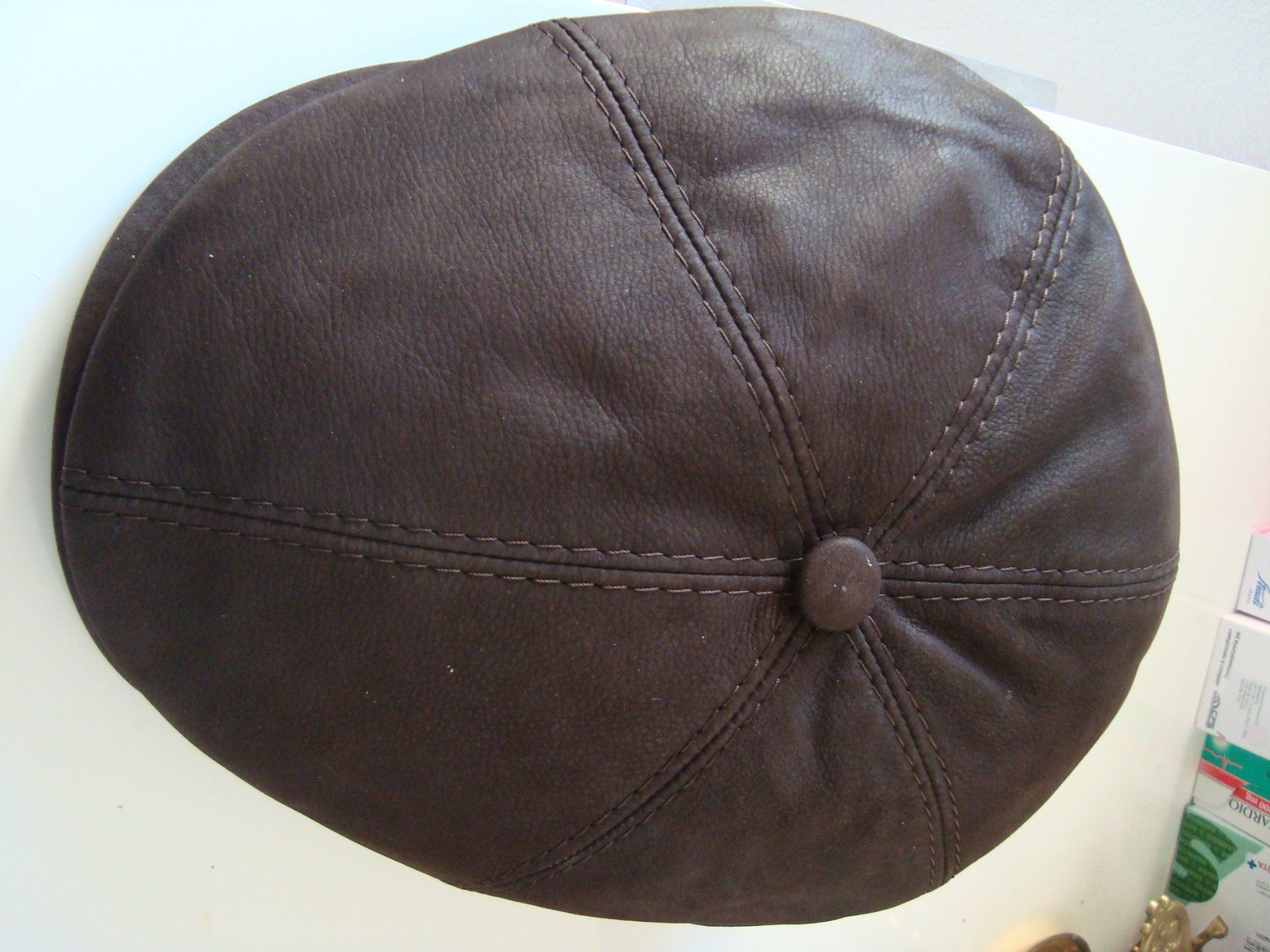 Copricapi, berretti & cappellini: Casquette béret Panizza en cuir – Nuovo (secondo la descrizione) da Fribourg venduto da ruswil007 1