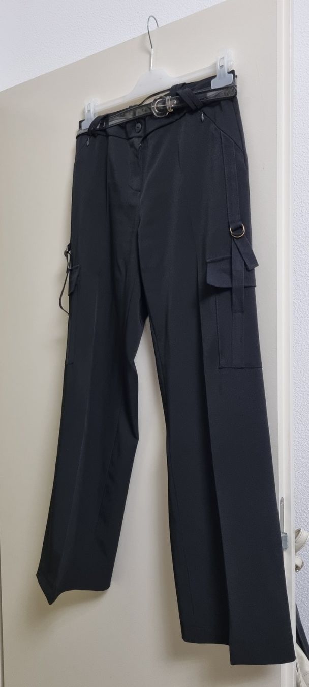 Pantaloni: Hose, Cargohose Gr. M in schwarz – Nuovo (secondo la descrizione) da geroldswil venduto da Gumball1 3