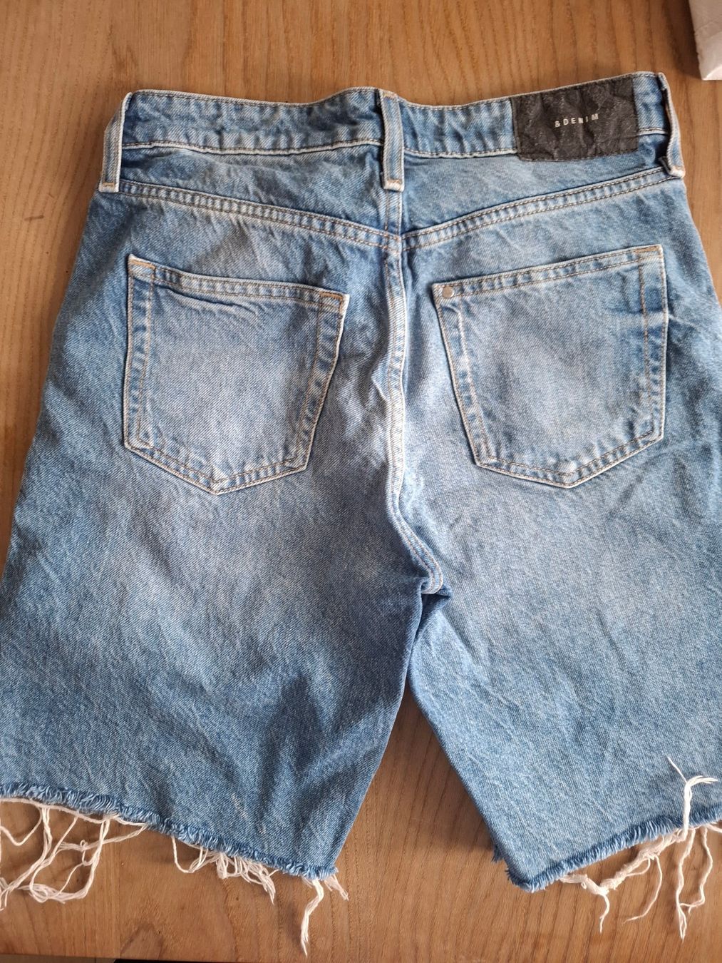 Jeans: Denim Bermuda Shorts H&M Grösse 34 – Usato da Birmensdorf ZH venduto da M4rwin 3