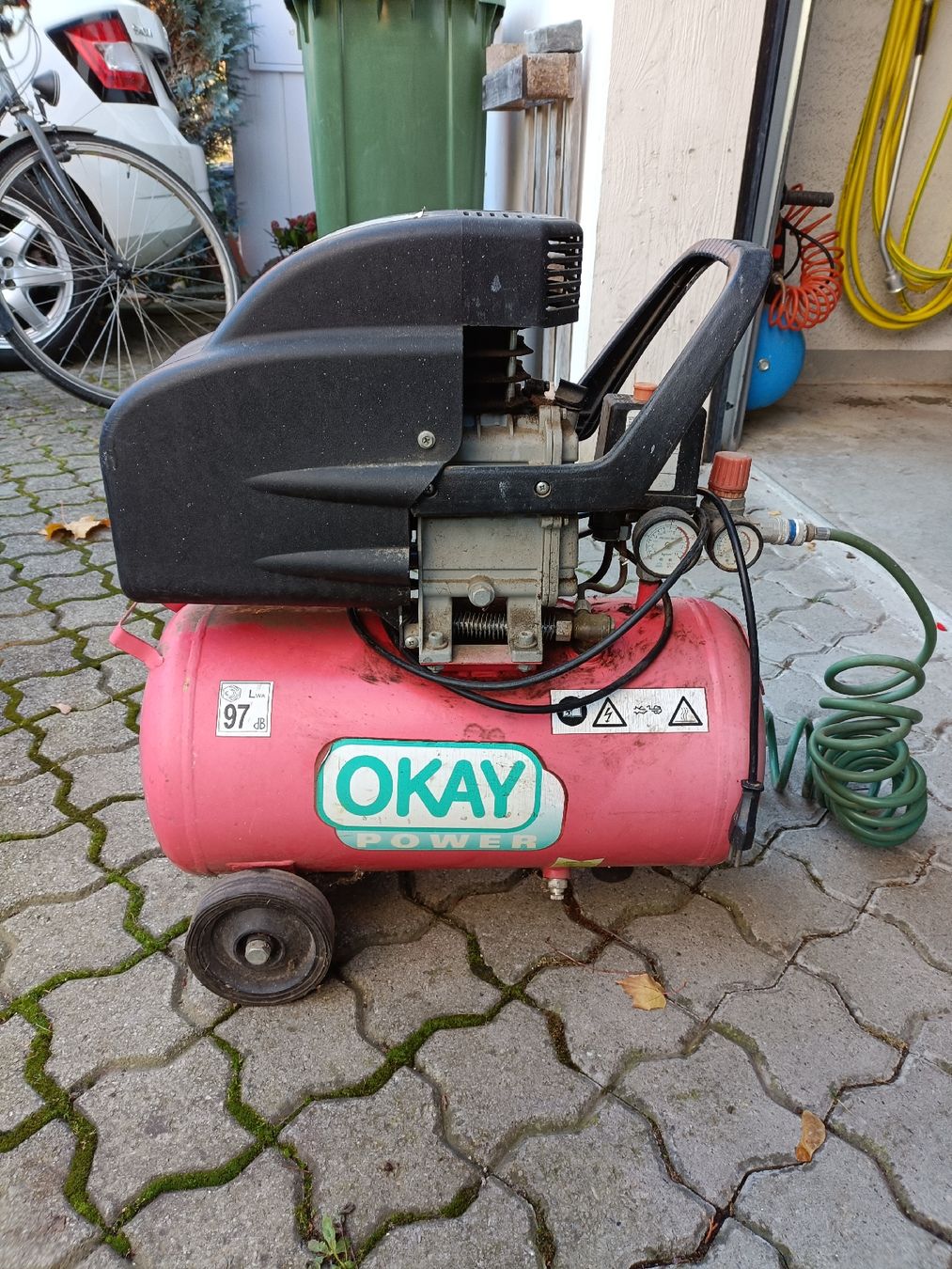 Compresseurs: Kompressor 24L 8bar – D'occasion à Dällikon par sts_99cn 1