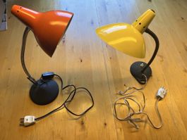 Zwei Schreibtischlampen orange gelb Vintage Zustand