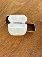 APPLE AirPods 4 Charging Case