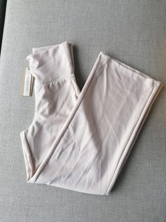 Flauschige beige Hose Gr. M/L ungetragen