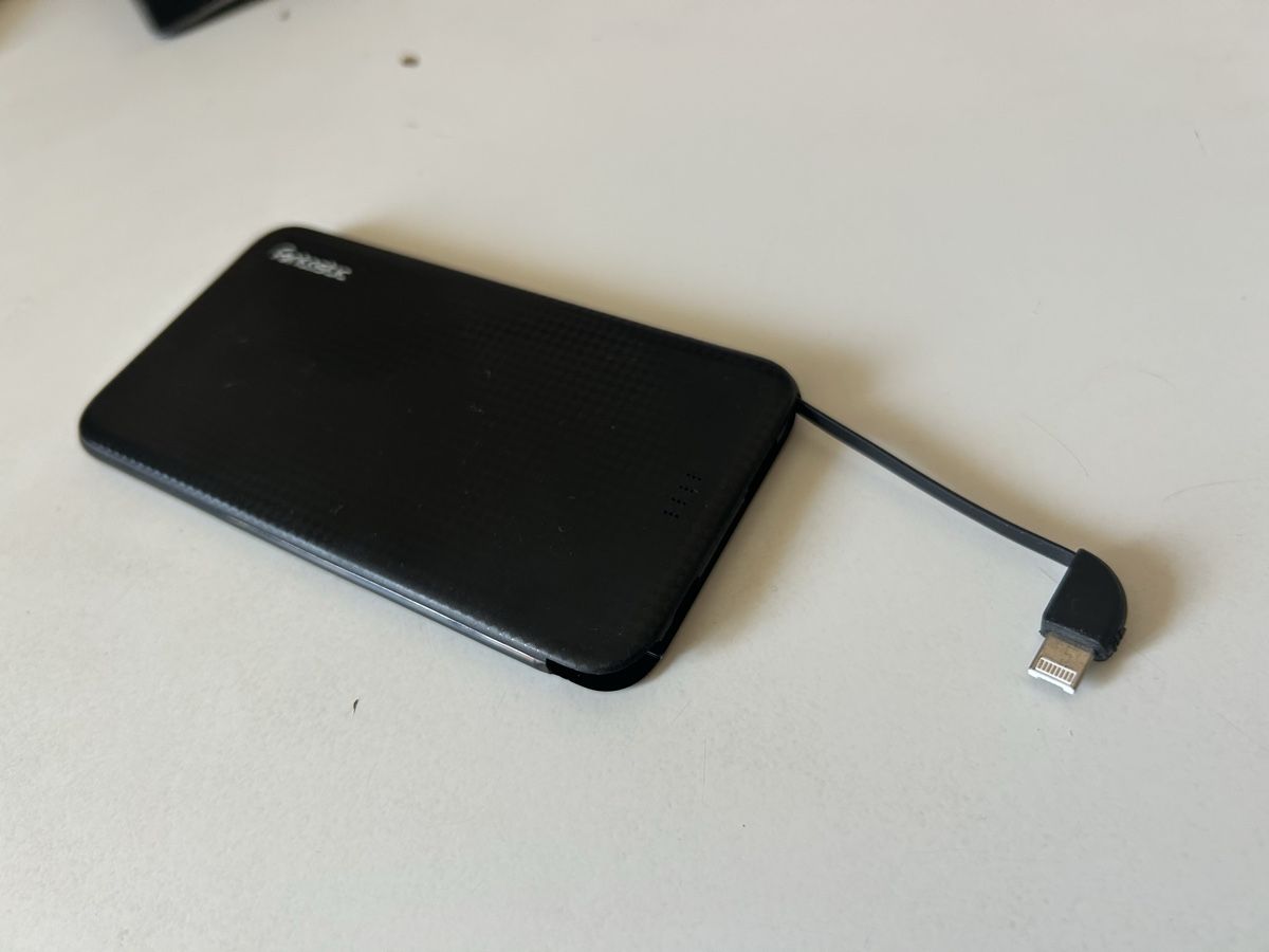 Akkus: Fontastic Powerbank / 5000 mAh / 8mm dünn! – Neu (gemäss Beschreibung) aus Bern von The_One_Salesman 2