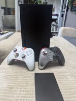 Xbox Series X + 2 controller (Starfiled e Cyberpunk)