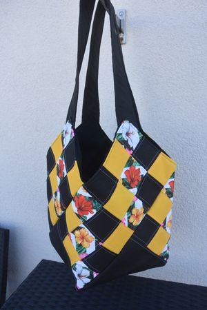 Shopper- oder Bade-Tasche mit Wasserabw. Stoff mit Täschchen