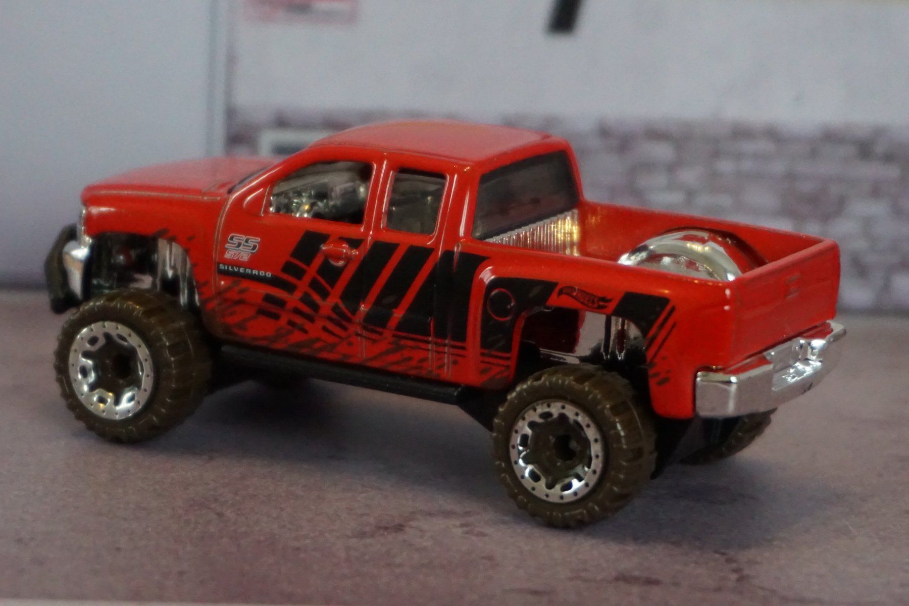 Hot Wheels Modellautos: HotWheels Chevy Silverado Pick-up COOL !!!!!!!!!!!!!! – Gebraucht aus Reiden von Doppeldecker69 1
