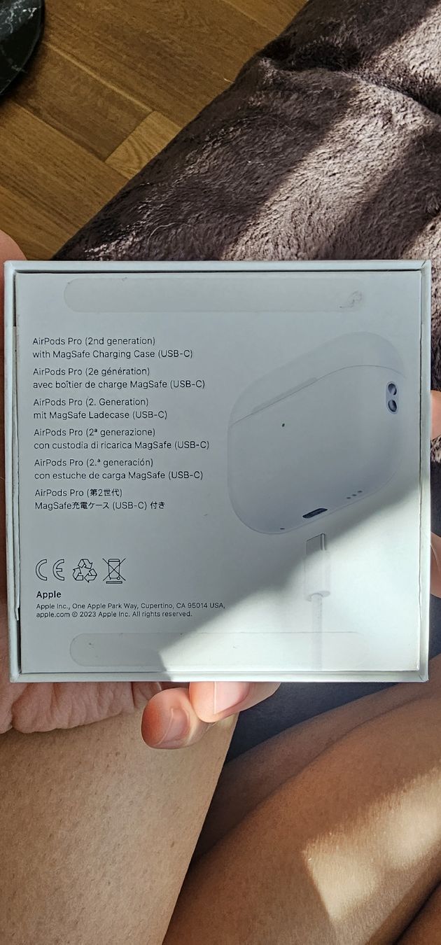 Apple Cuffie: Apple AirPods Pro 2 (2. Generation)  mit Originalverpackung – Usato da Zürich venduto da Yllka.ja