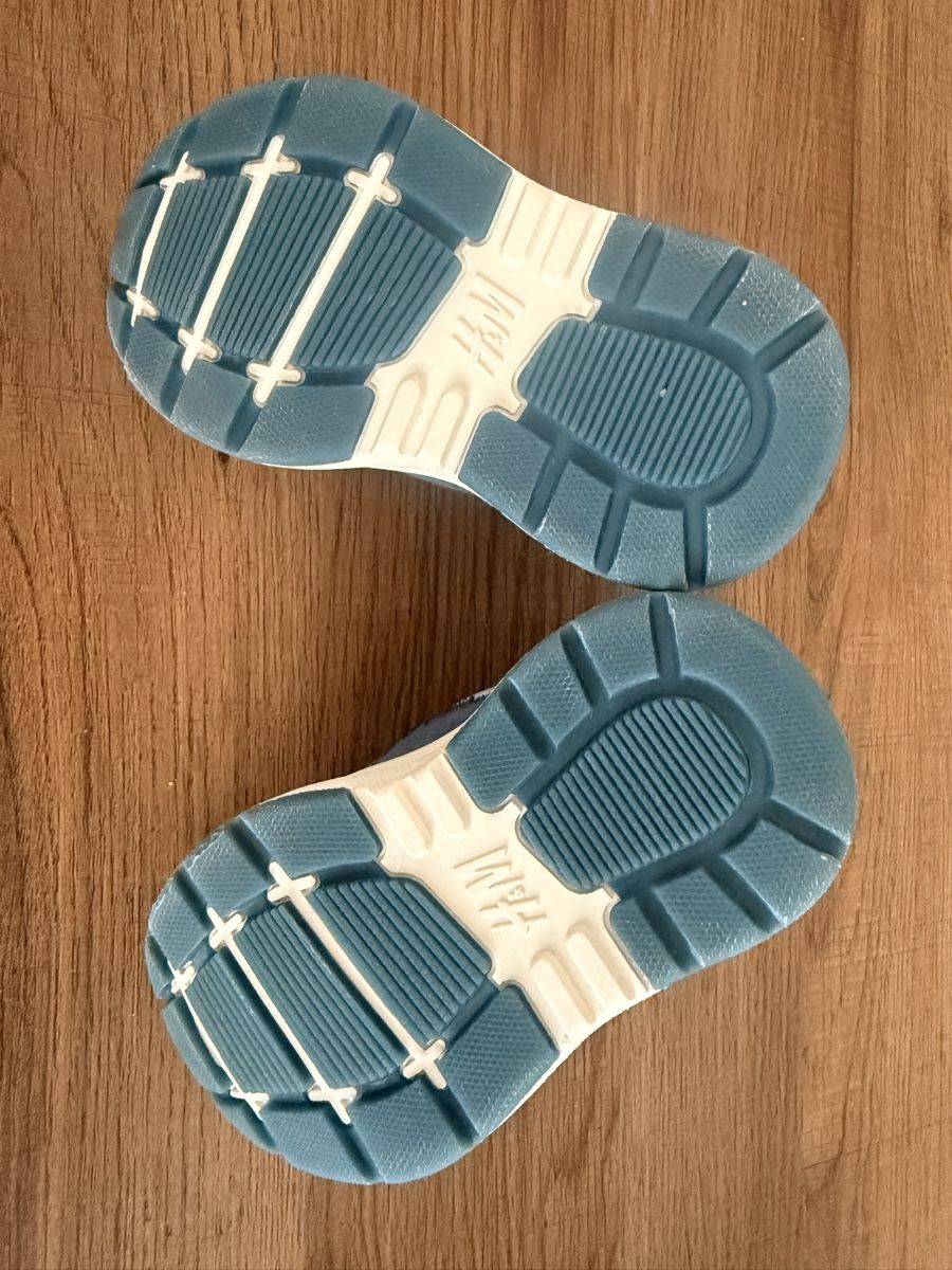 Scarpe per ragazzi: Schuhpaket Grösse 19/20 – Usato da Zürich venduto da Plant 2