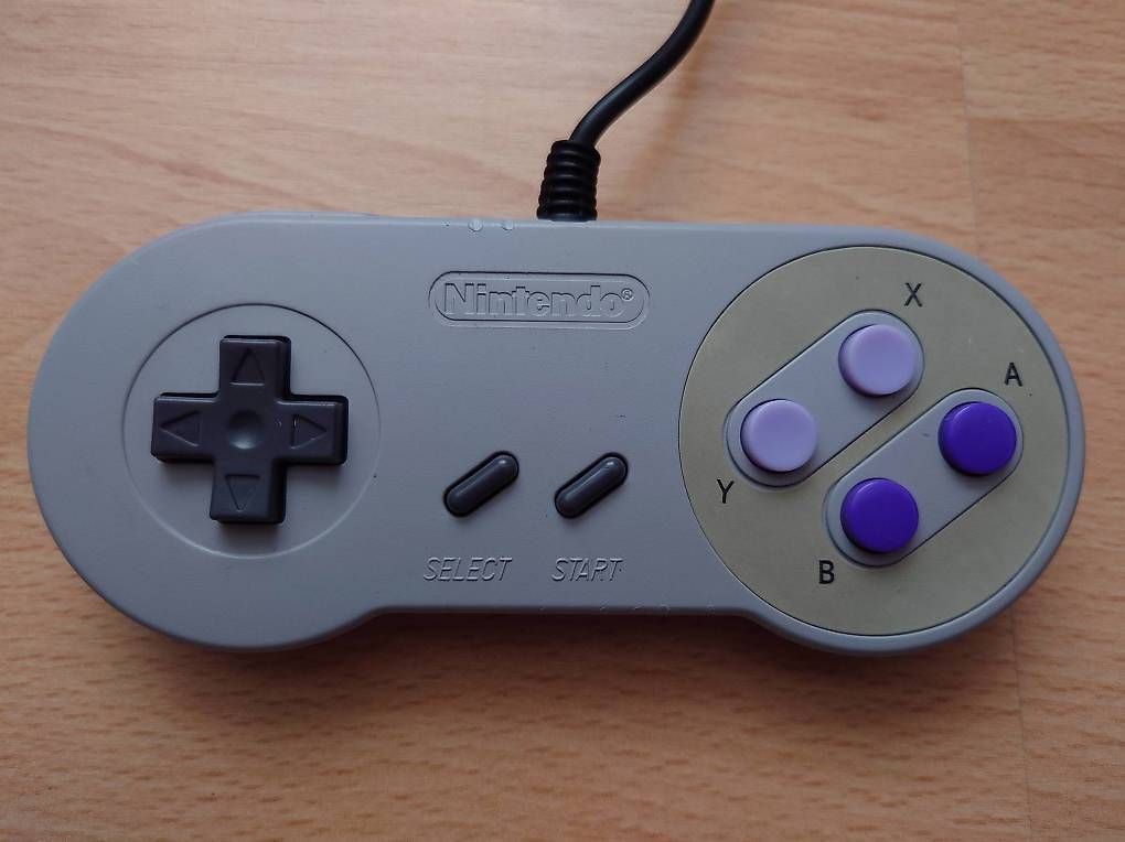 Manettes: SNES Controller – D'occasion à Leuzigen par Darcry 1