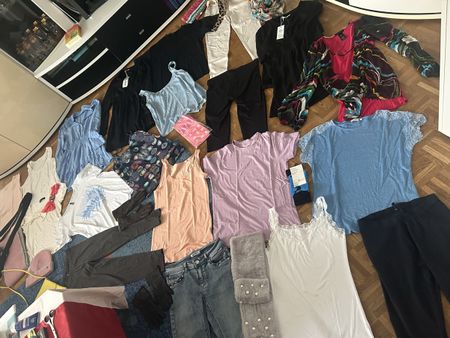 Kleiderpaket Grösse S 32 Teile