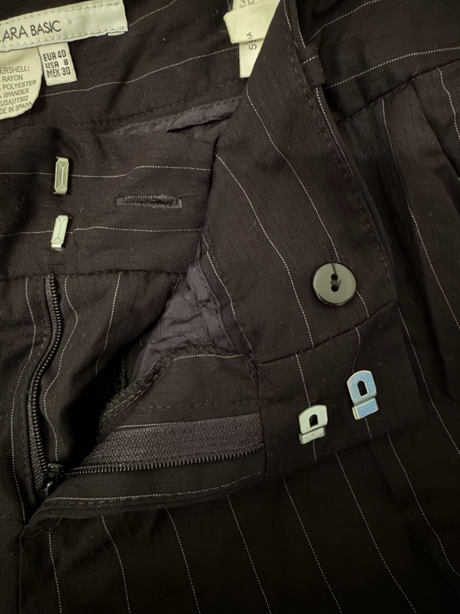 Zara Pantaloni: Gestreifte Stoffhose – Usato da Eschenbach LU venduto da Tatzi1 3