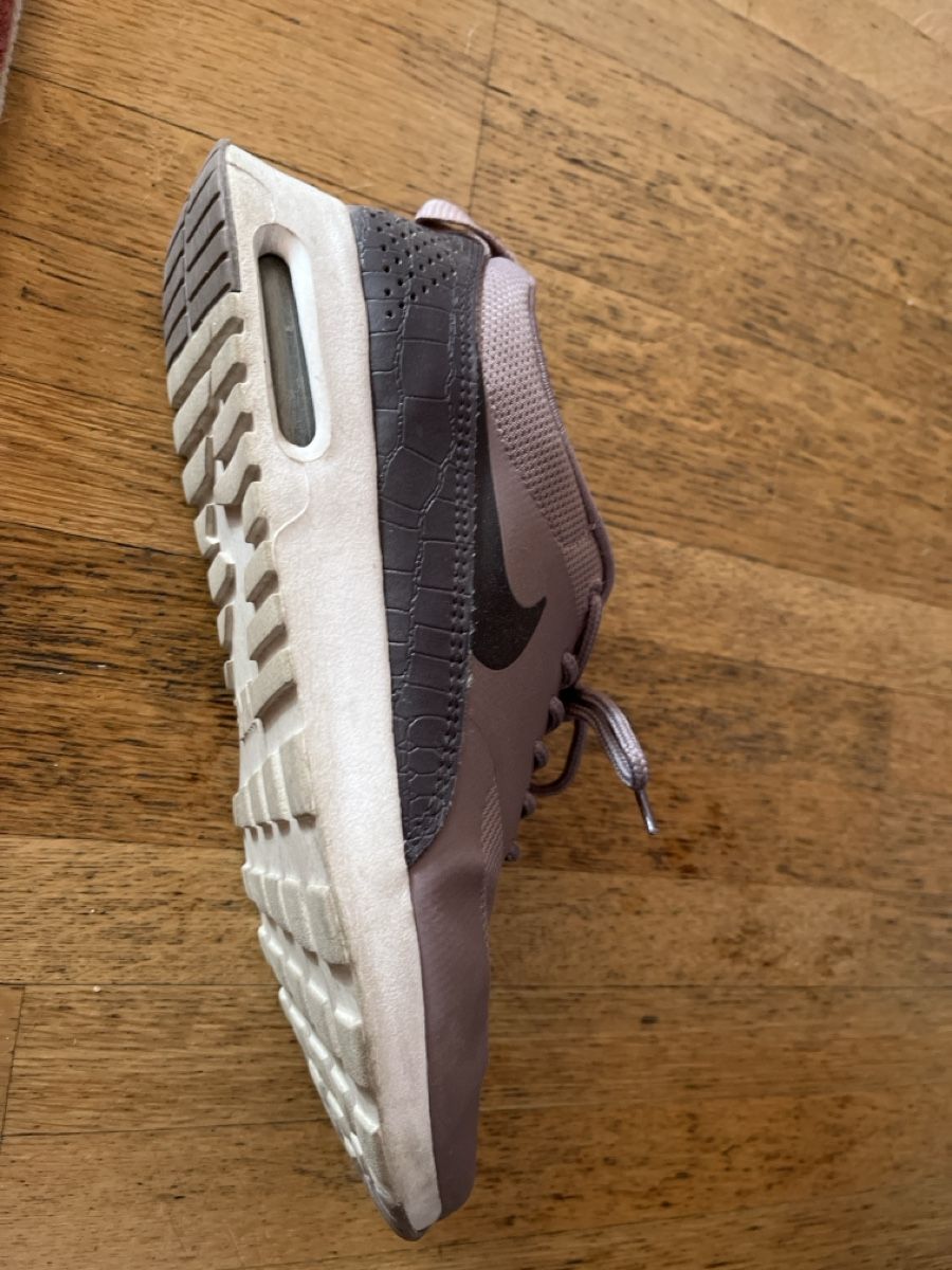 Scarpe da donna: Nike gr.39 – Usato da Jenaz venduto da Gba63 1