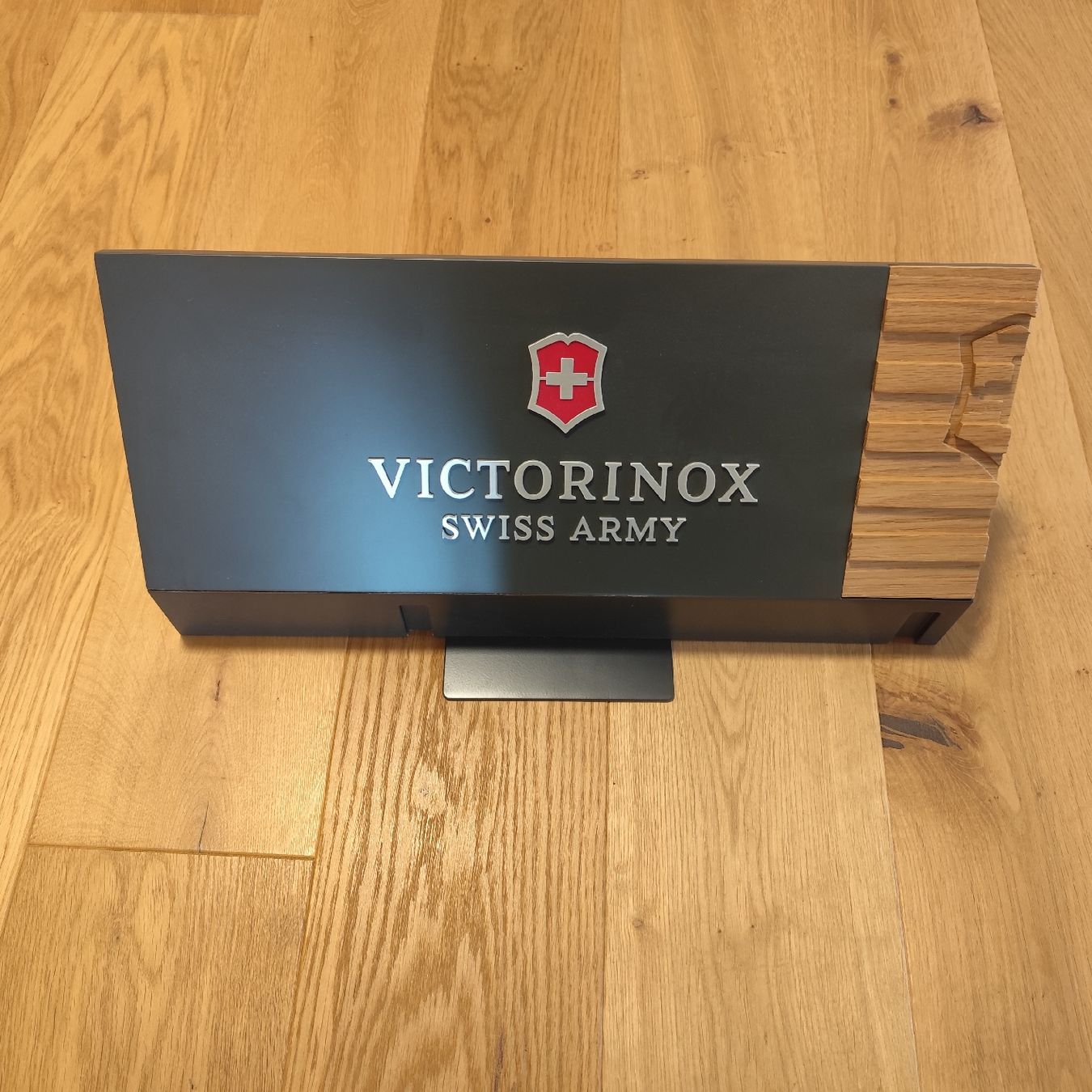 Victorinox Coltelli tascabile: Victorinox Display/ Aussteller – Usato da Hellbühl venduto da 30R_R30