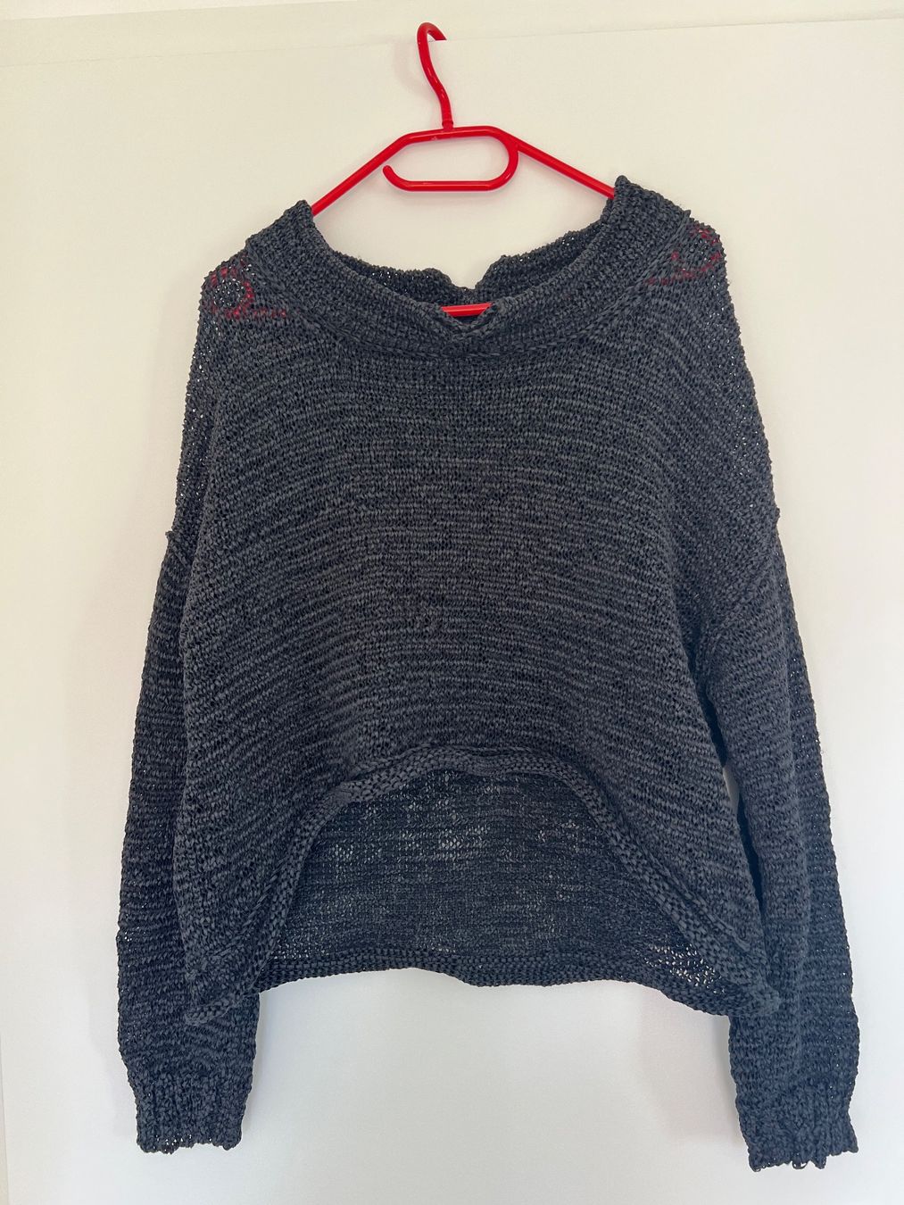 Pullover & Sweatshirts: Designermode ESMERALDA Strickpullover | VokuHila | Top! – Gebraucht aus Arbon von reg_xn7l