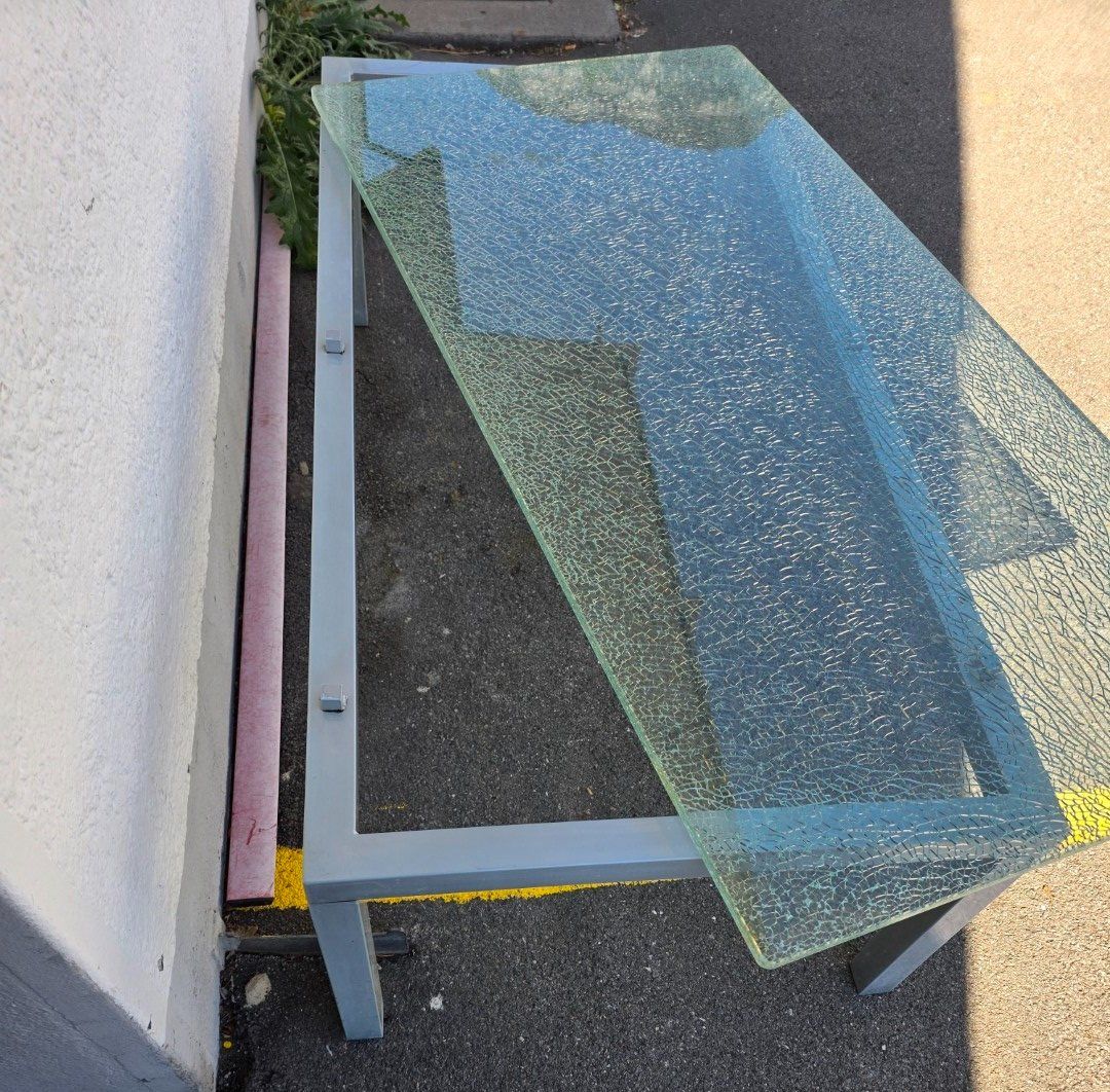 Tavoli: Schöner Couchtisch mit Glasplatte – Usato da Flums venduto da Flumsantik 2